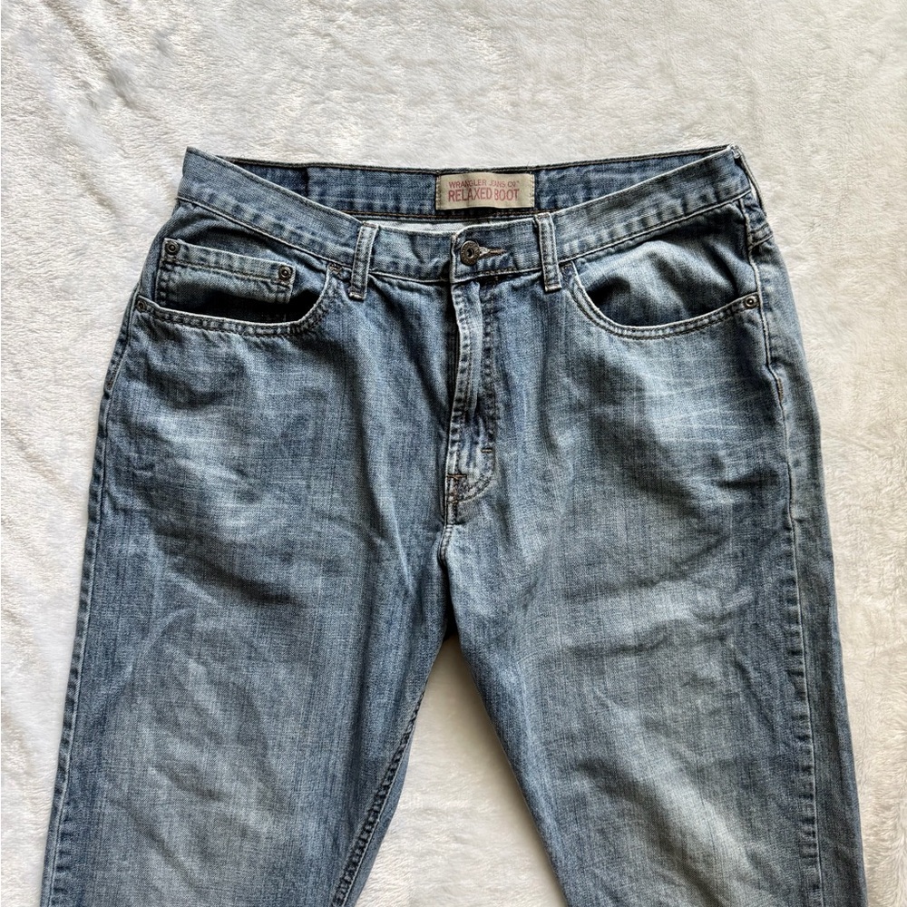 Wranglers Relaxed Boot Classic Jeans Size 34 - Picture 2 of 7